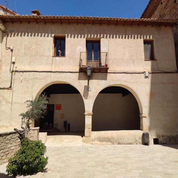 Plaza y Ayuntamiento