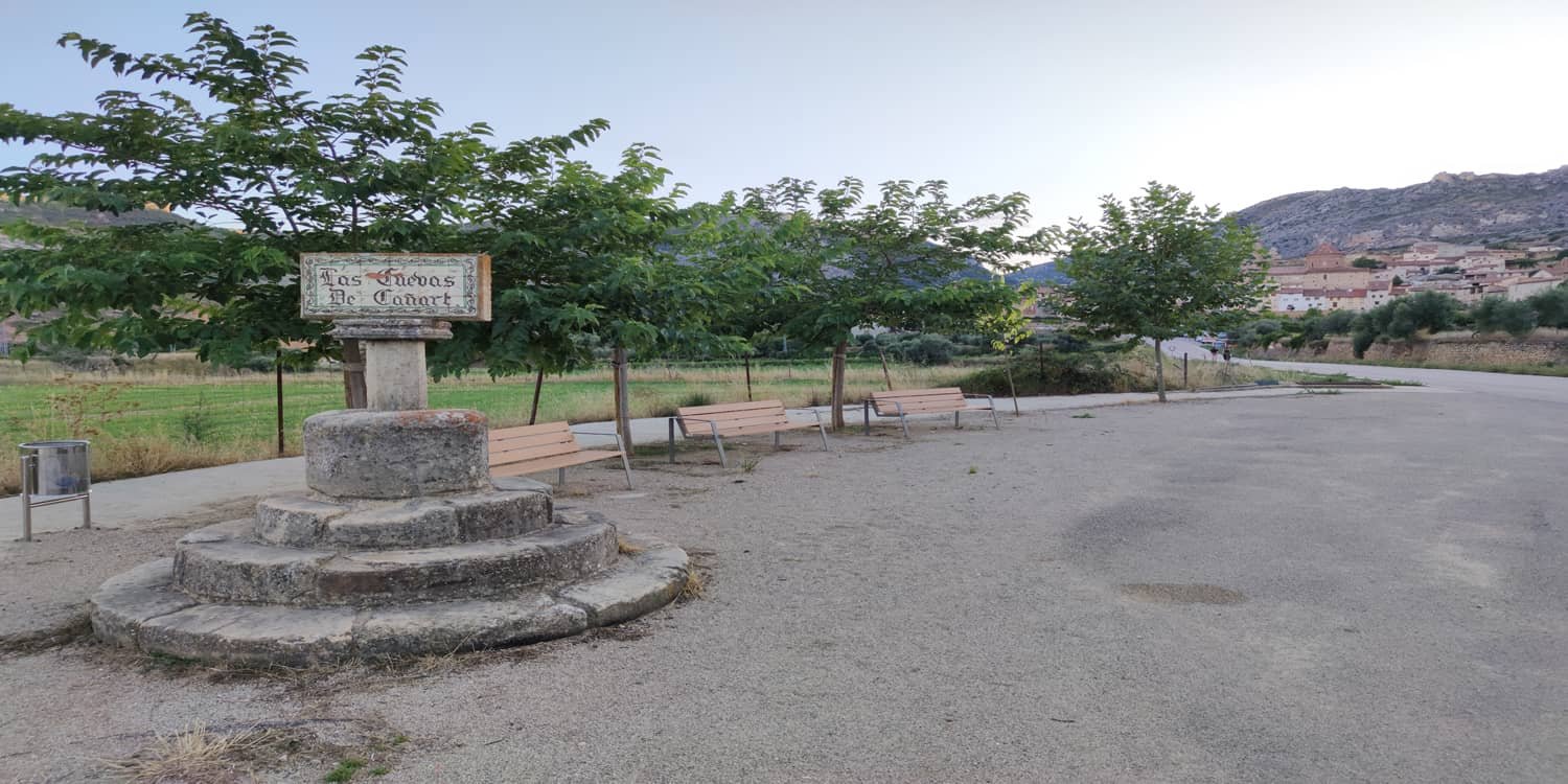 Entrada a Las Cuevas de Cañart