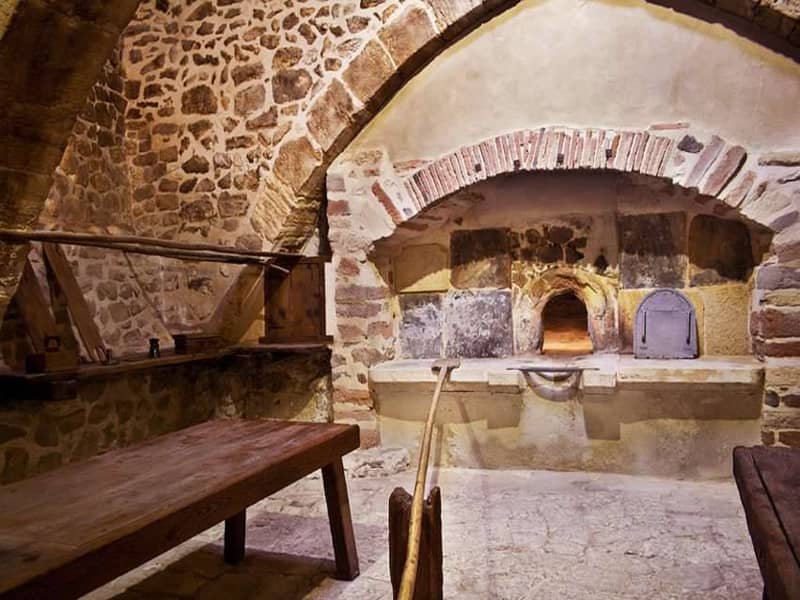 Interior del Horno de Pan Cocer